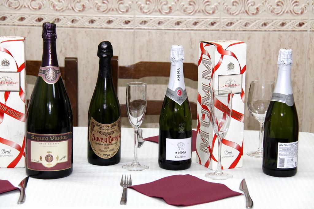 Hostal Restaurante La Masia Vila-real Εξωτερικό φωτογραφία