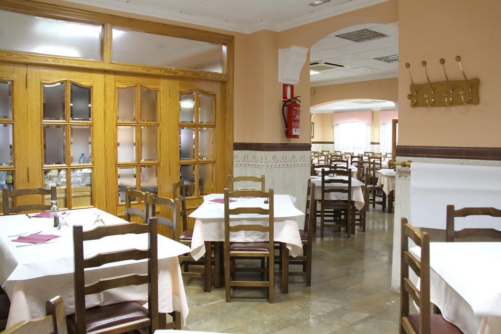 Hostal Restaurante La Masia Vila-real Εξωτερικό φωτογραφία