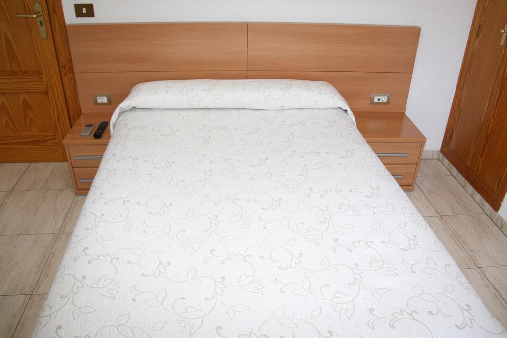 Hostal Restaurante La Masia Vila-real Δωμάτιο φωτογραφία