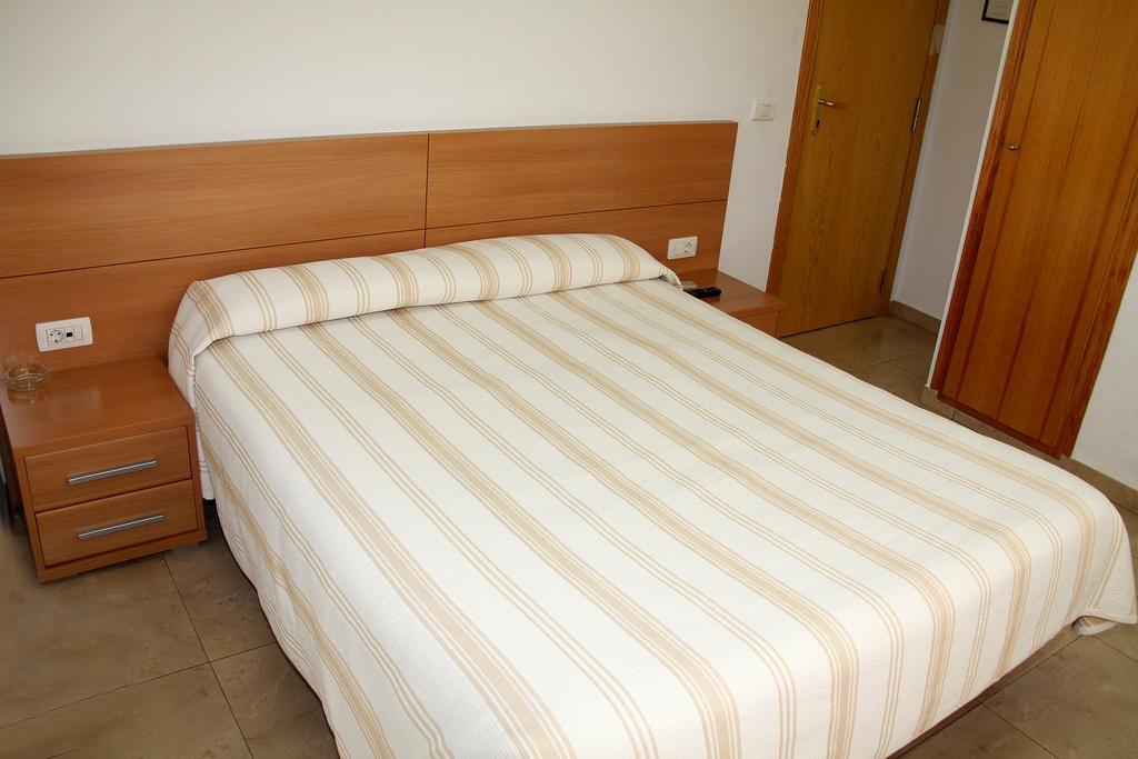 Hostal Restaurante La Masia Vila-real Εξωτερικό φωτογραφία